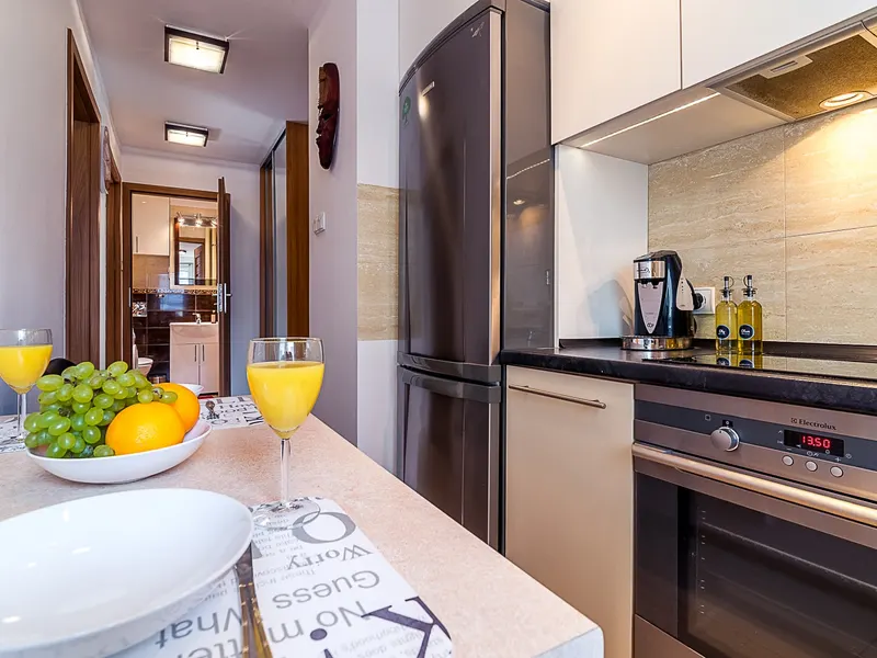 Helles Appartement mit Balkon | In der Nähe des Kulturpalasts – Foto 2
