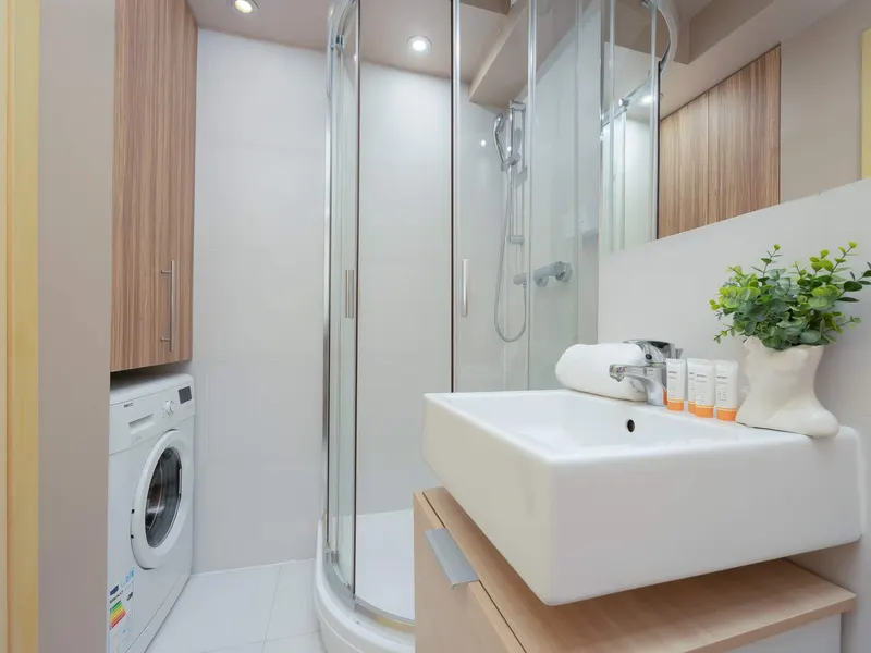 Stylish Apartment in the Center | Workspace – photo 5