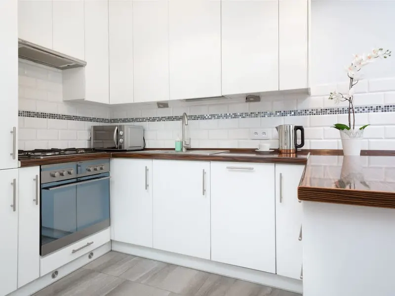 Bright Apartment in the Center | Balcony and 270 m to the Metro – photo 2
