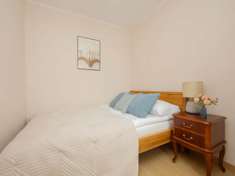 Stilvolles Apartment in Warschau | Smart TV und Arbeitsbereich – Foto 2