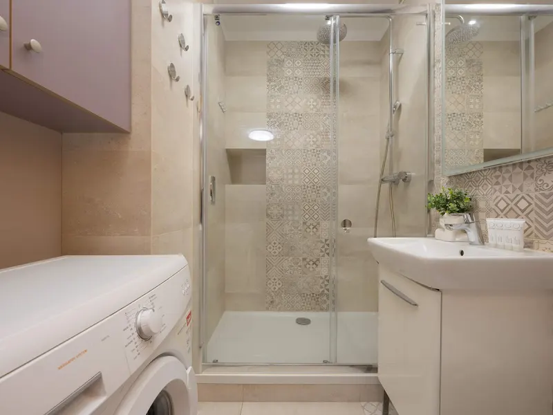 Stilvolles Apartment in Warschau | Smart TV und Arbeitsbereich – Foto 5