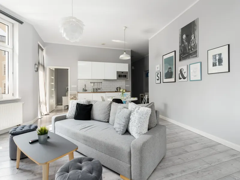 Gemütliches Apartment im Stadtzentrum | Balkon und Nähe zum Marktplatz – Foto 1