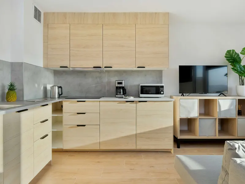 Stilvolles Studio mit Balkon | 14 Gehminuten zum Strand – Foto 3