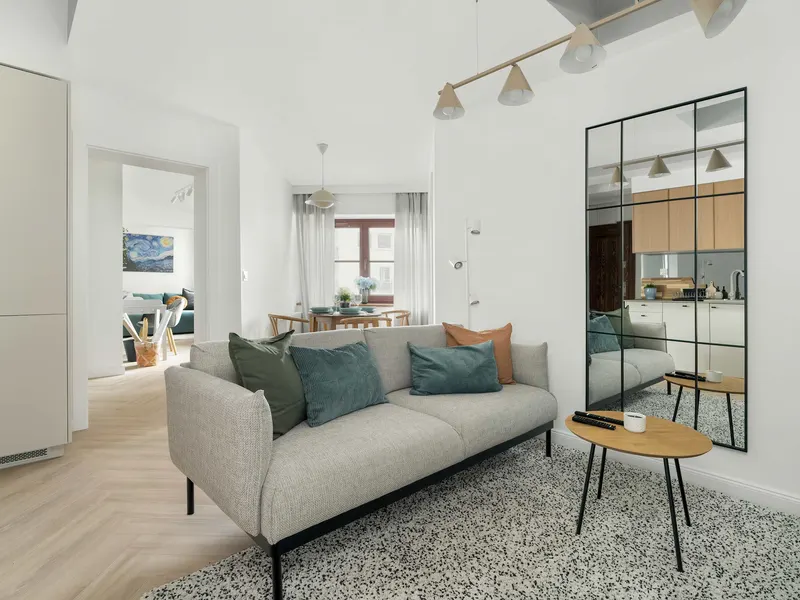 Geräumige Wohnung im Zentrum | Zwei Schlafzimmer | Schreibtisch – Foto 1