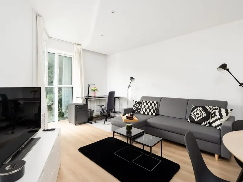 Jasne Studio w Centrum | Parking | 650 m do Rynku – zdjęcie 1