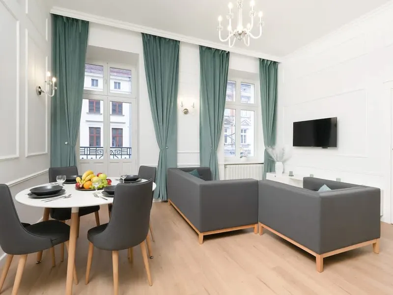 Stylish Apartment on Piotrkowska Street | Balcony and Pets – photo 1