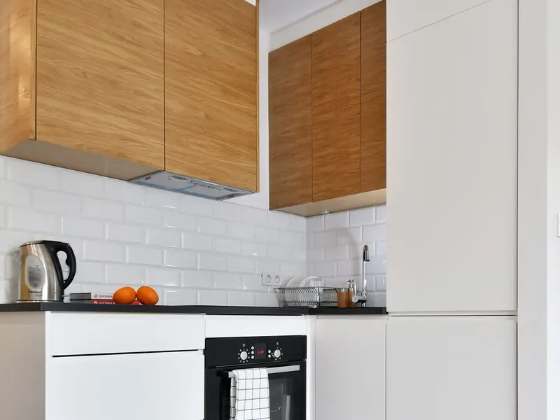 Pastellfarbene Wohnung im Zentrum | Balkon | Nähe zur Metro – Foto 5