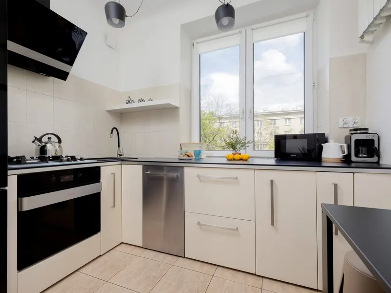 Stylish Apartment with Balcony | Close to Zoo and Workspace – photo 4