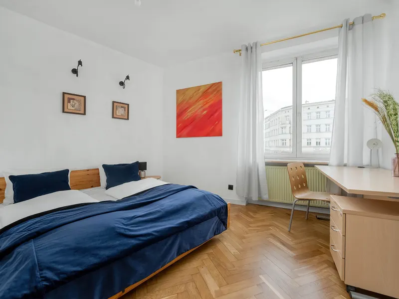 Przestronny Apartament przy pl. Legionów | Miejsce do Pracy – zdjęcie 1