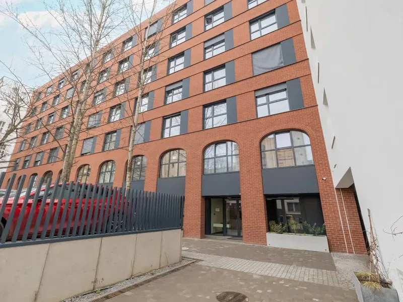 Nowoczesne Studio w Centrum | Balkon i Miejsce do Pracy – zdjęcie 5