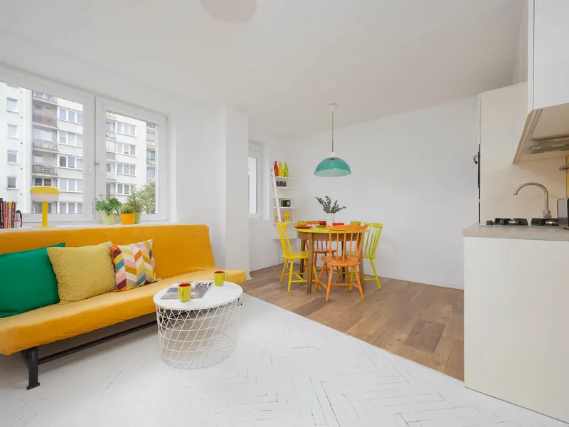 Colorful Apartment with 2 Bedrooms | Workspace – photo 1