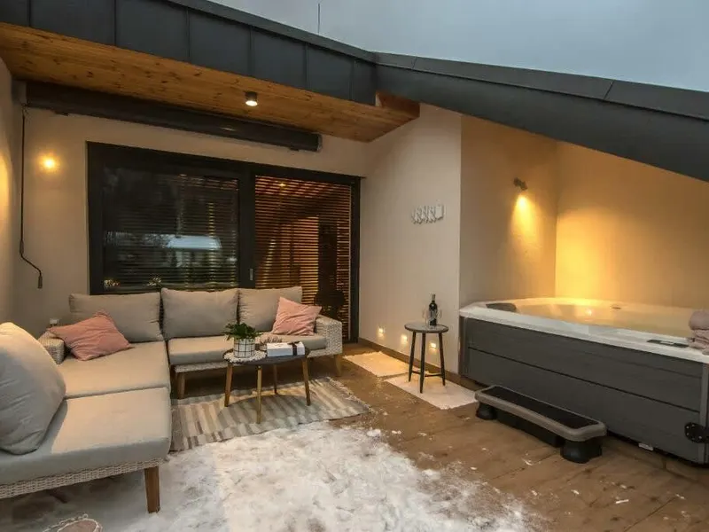 Two-storey Apartment in the Mountains | Jacuzzi on the Balcony – photo 5
