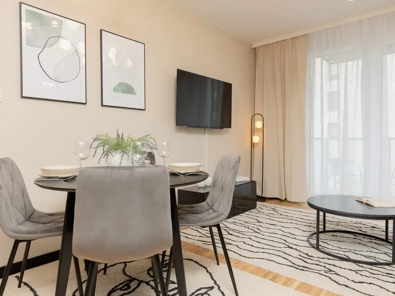 Stylish Apartment with Balcony | Air Conditioning and Parking – photo 3