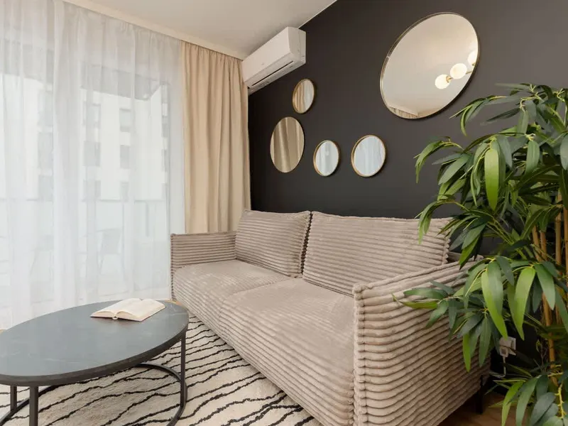 Stylish Apartment with Balcony | Air Conditioning and Parking – photo 2