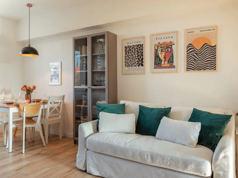 Spacious Apartment | Two Bedrooms and Balcony in the Old Town – photo 1