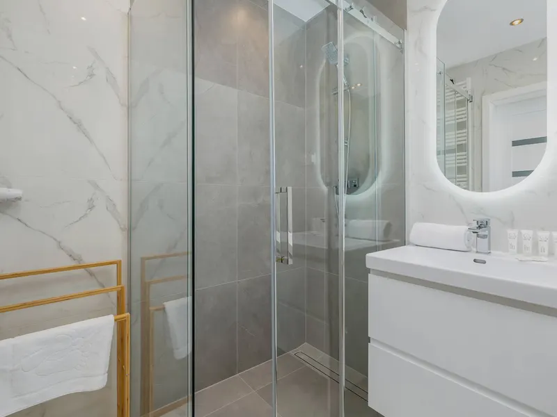 Modernes Apartment für 4 Personen | Balkon – Foto 4