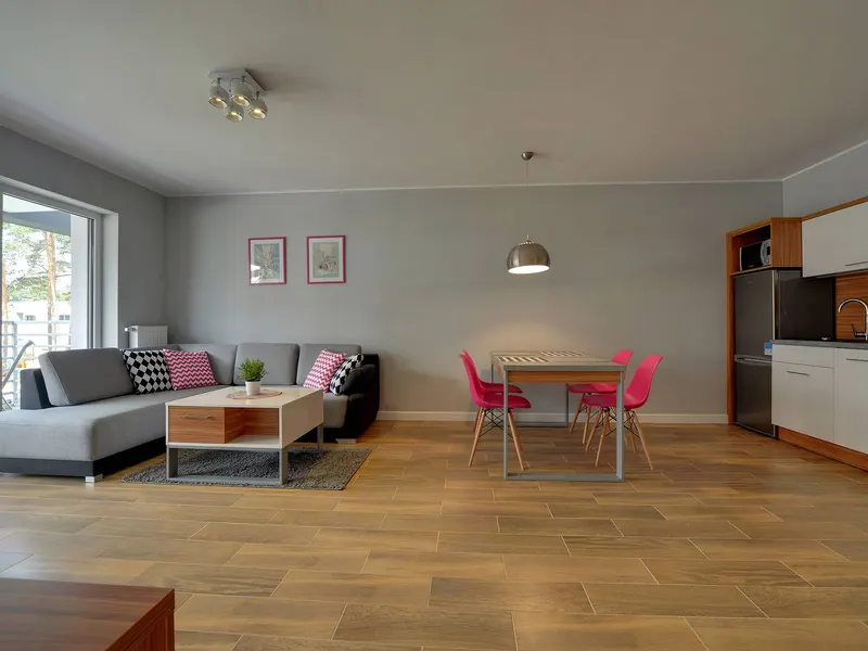 Stilvolle Wohnung mit Balkon | 200 m zum Strand, Parkplatz – Foto 1