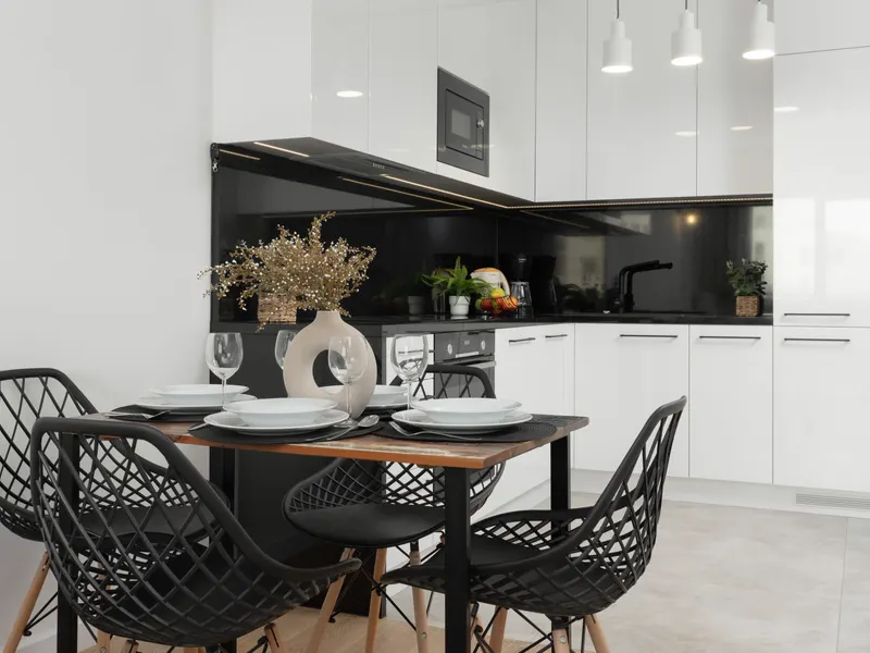 Stylish Apartment | Parking, Balcony, Workspace – photo 4