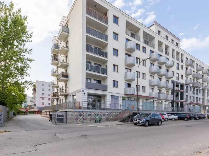 Stylish Apartment | Parking, Balcony, Workspace – photo 5