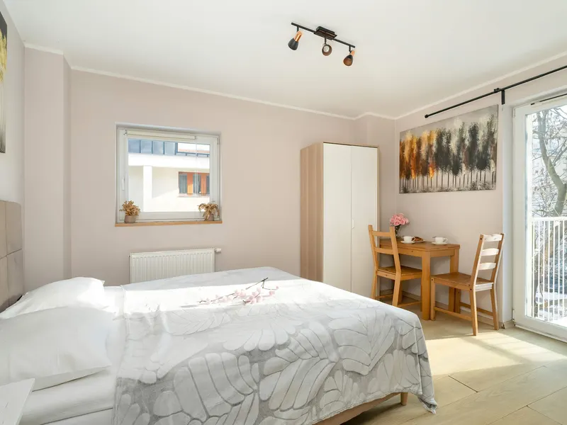Gemütliches Studio mit Balkon | In der Nähe von PIF und ZOO – Foto 1