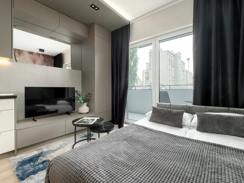 Designer Studio | Balcony | Close to Center – photo 5