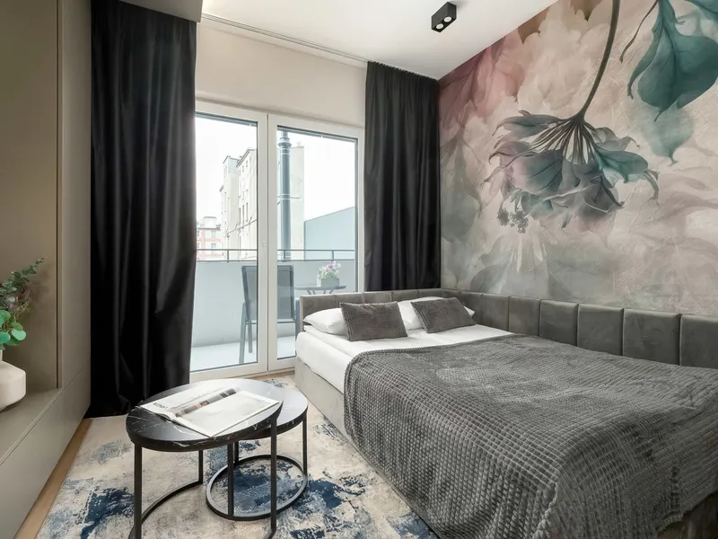 Designer Studio | Balcony | Close to Center – photo 1