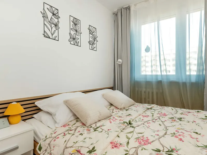 Cozy Apartment with Balcony | Close to Park and Beach – photo 2