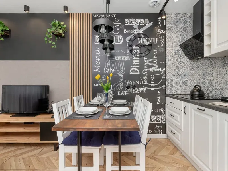 Spacious Apartment | Two Bedrooms and Balcony – photo 3