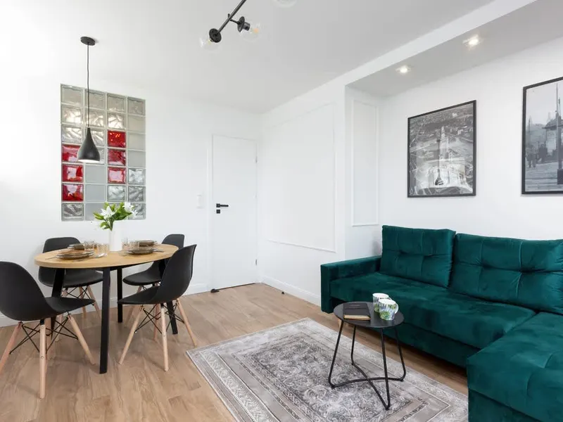 Stylish Apartment in Żoliborz | Balcony | Workspace – photo 5