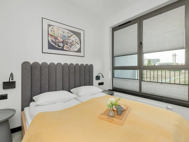 Nowoczesny Apartament z Balkonem | Parking, Blisko Rzeki – zdjęcie 2