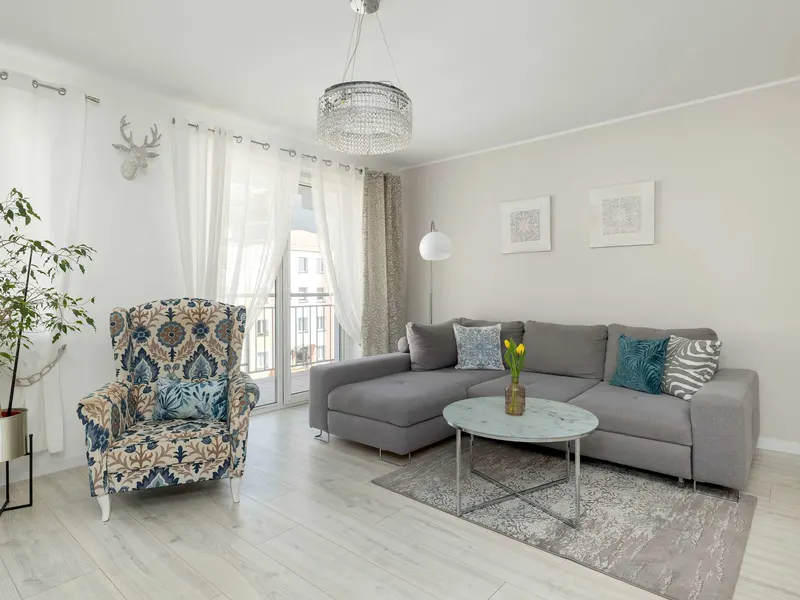 Modernes Apartment mit Balkon | Nähe zum Strand und Hafen – Foto 1