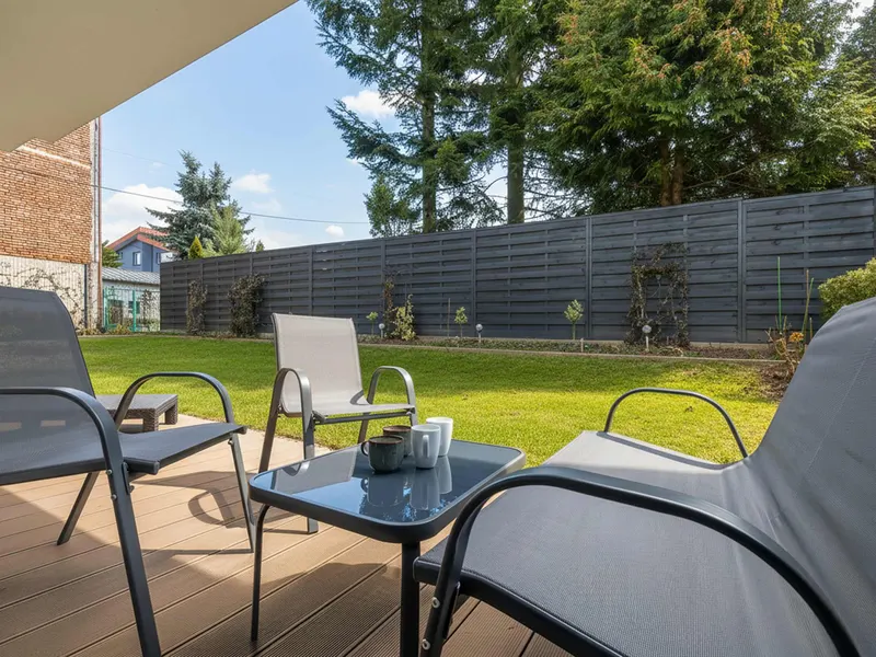 Moderne Wohnung | Terrasse, Parkplatz, Klimaanlage – Foto 3
