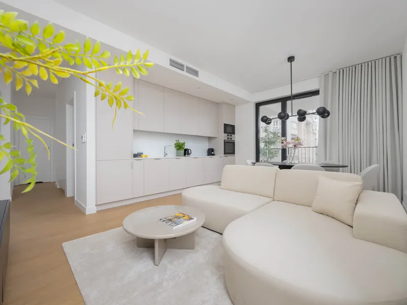 Geräumiges Appartement | 3 Schlafzimmer | Balkon | Klimaanlage – Foto 1