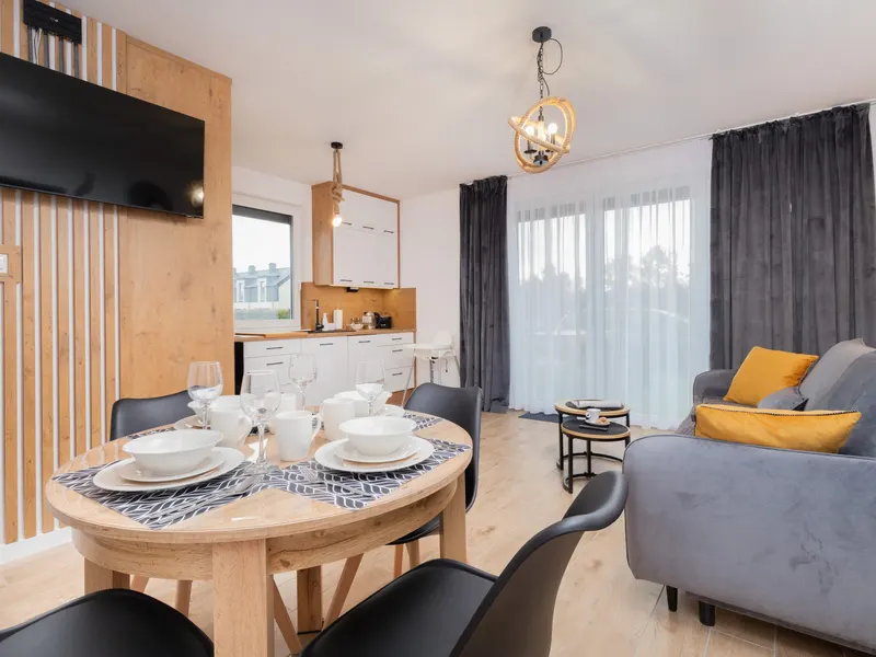 Sunny Apartment in Dębki | Terrace, Parking, Workspace – photo 4