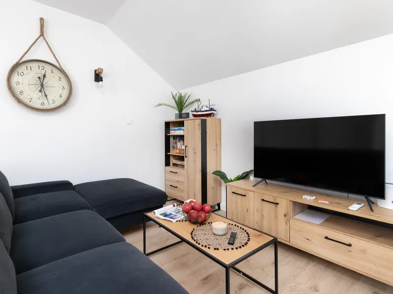 Geräumige Wohnung | Parkplatz | Klimaanlage | Balkon – Foto 5
