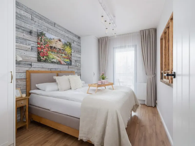 Stilvolle Wohnung | Balkon und Privatparkplatz – Foto 2