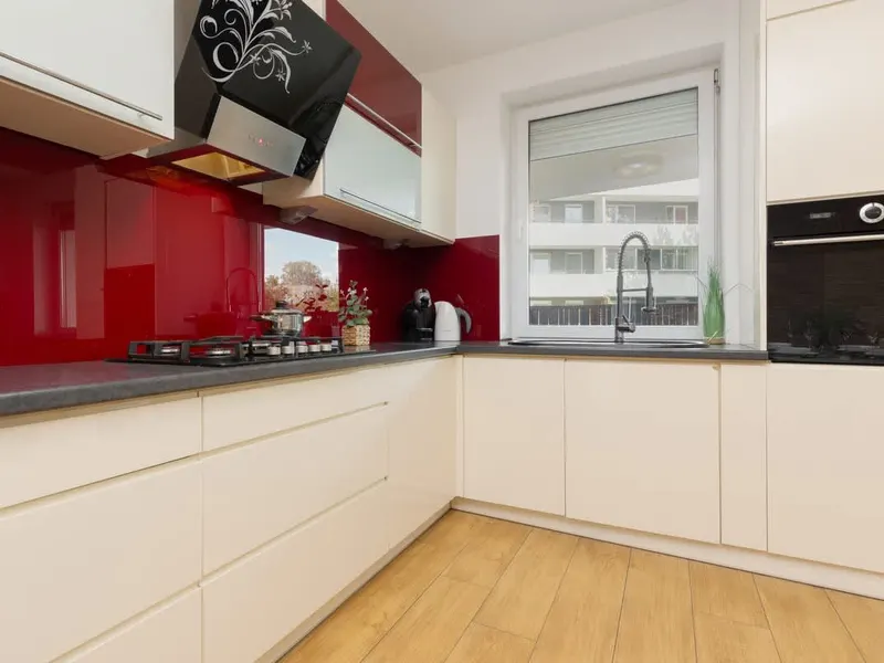 Modern Apartment | 2 Balconies | Parking | Close to Metro – photo 3