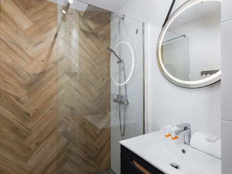 Tasteful Apartment | Balcony, Parking and Sauna – photo 5