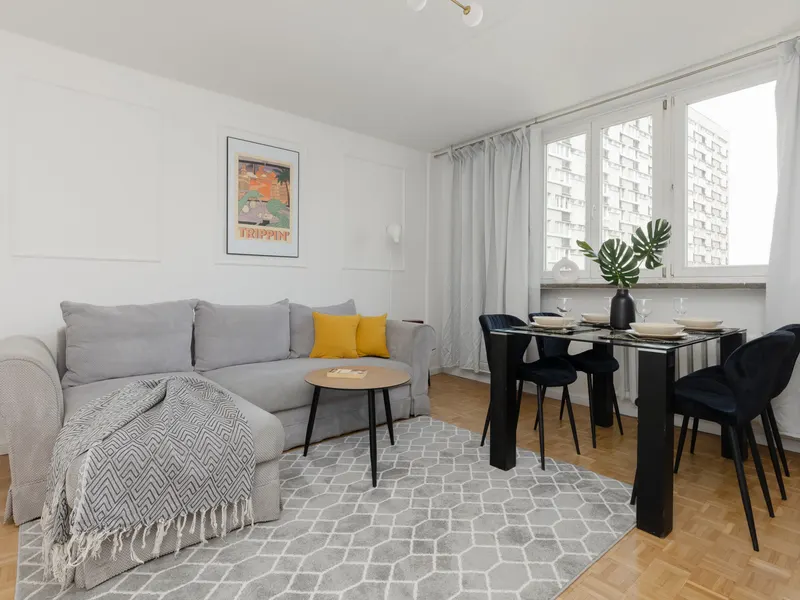 Spacious Apartment in the City Centre | Balcony and Workspace – photo 1