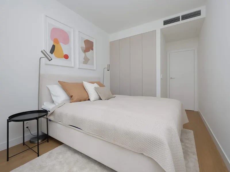 Elegantes Apartment | Parkplatz | Balkon – Foto 3