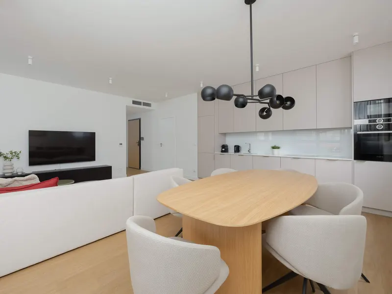 Elegantes Apartment | Parkplatz | Balkon – Foto 4