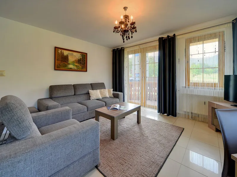Elegant Apartment in the Mountains | Balcony, Parking, 2 Bedrooms – photo 4