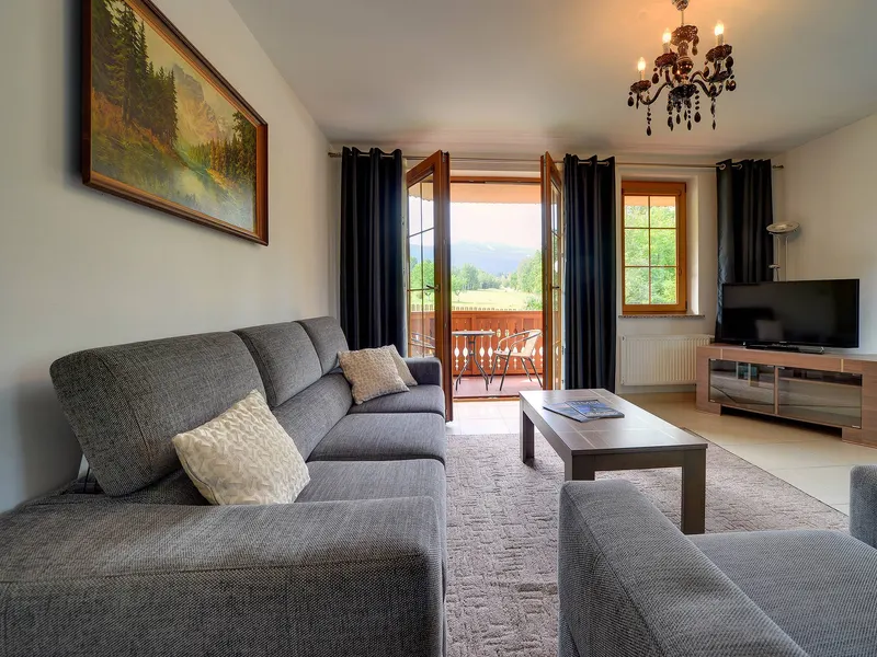 Elegant Apartment in the Mountains | Balcony, Parking, 2 Bedrooms – photo 1