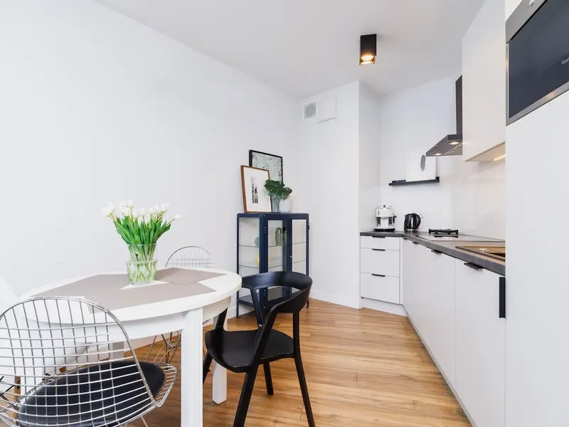 Elegant Apartment close to the Wawel Castle | Parking and Balcony – photo 3