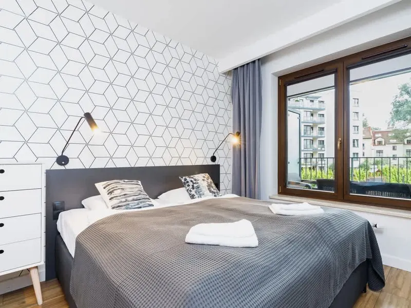 Elegant Apartment close to the Wawel Castle | Parking and Balcony – photo 1