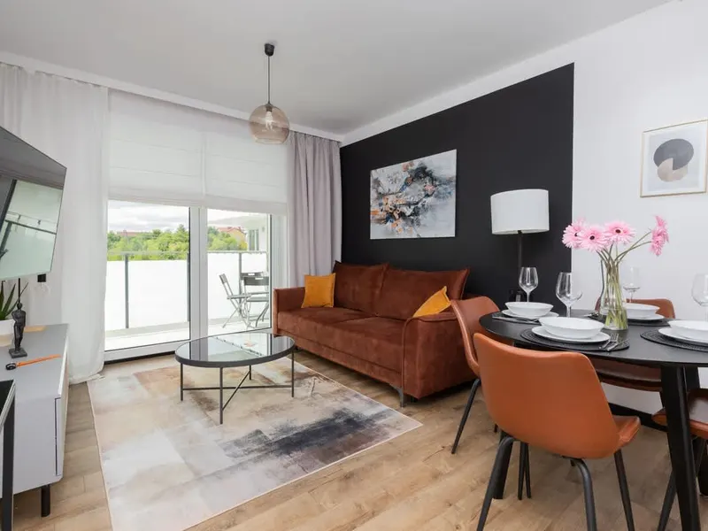 Modernes Apartment | Balkon und Tiefgarage – Foto 1