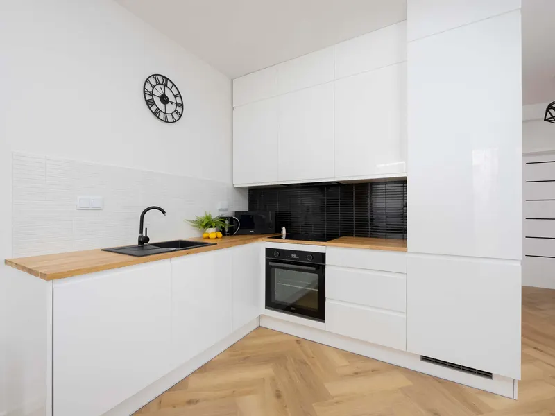 Spacious Apartment | Private Parking and Balcony – photo 3