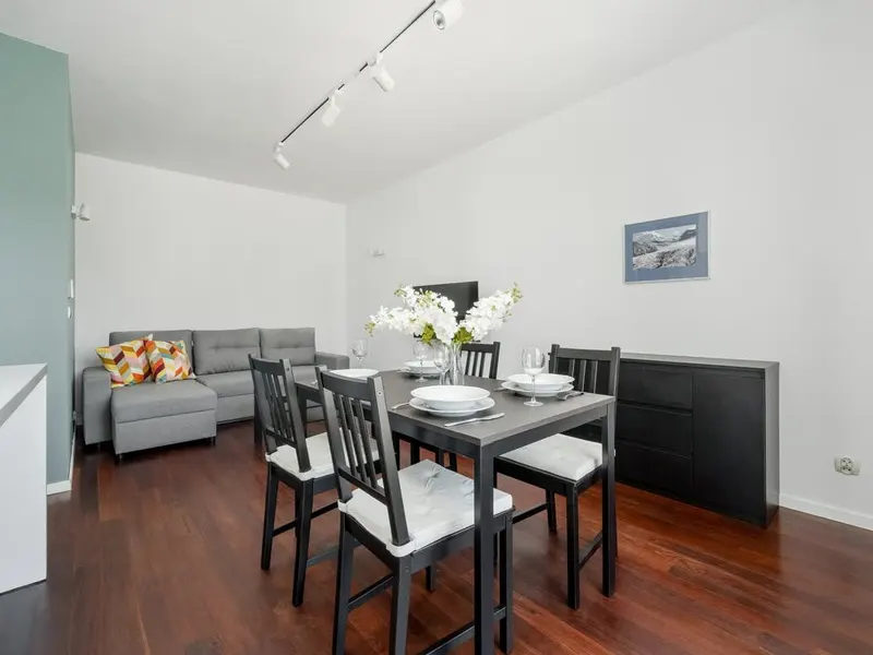 Komfortowy Apartament | Parking w Garażu i Balkon – zdjęcie 1