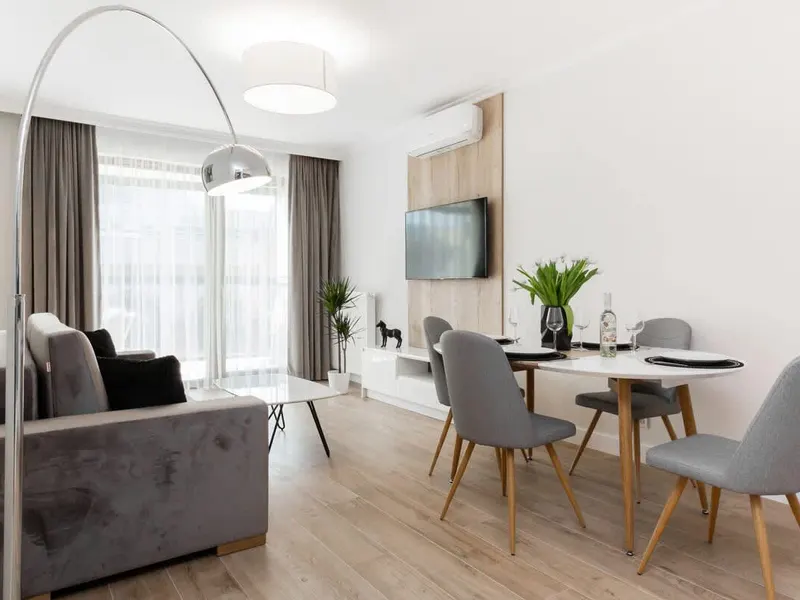 Nowoczesny Apartament z Klimatyzacją | 2 Sypialnie | Parking – zdjęcie 1