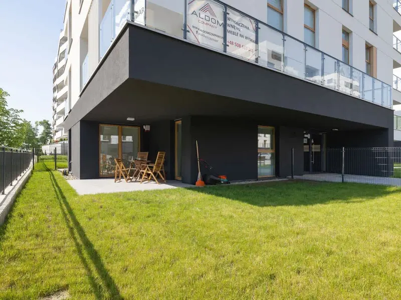 Modernes Apartment für 6 Personen | Parkplatz, Garten mit Terrasse, Fahrräder – Foto 5